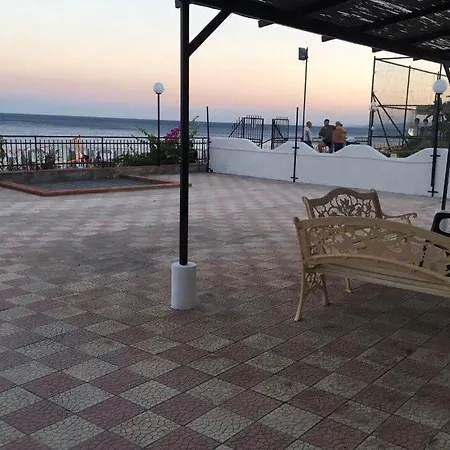 Tempu Di Mari Feriehus